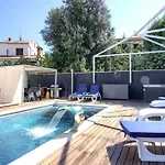 Villa Luxury With Sea View, Pool And Jacuzzi Near The In The Town Of Pula By Wiibuk