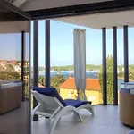 Luxury With Sea View, Pool And Jacuzzi Near The In The Town Of Pula By Wiibuk * Pjescana Uvala