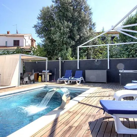 Villa Luxury With Sea View, Pool And Jacuzzi Near The In The Town Of Pula By Wiibuk