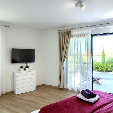 Villa Luxury With Sea View, Pool And Jacuzzi Near The In The Town Of Pula By Wiibuk Pjescana Uvala