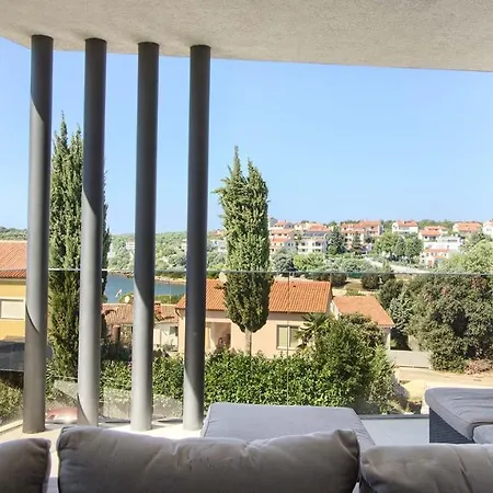 Luxury With Sea View, Pool And Jacuzzi Near The In The Town Of Pula By Wiibuk *