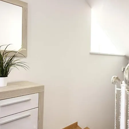 Luxury With Sea View, Pool And Jacuzzi Near The In The Town Of Pula By Wiibuk Villa *