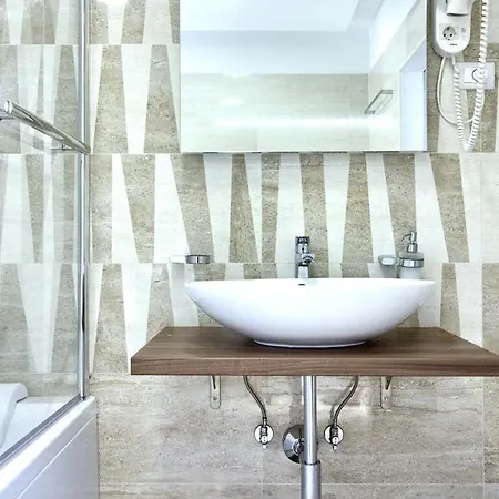 Luxury With Sea View, Pool And Jacuzzi Near The In The Town Of Pula By Wiibuk Villa Pjescana Uvala