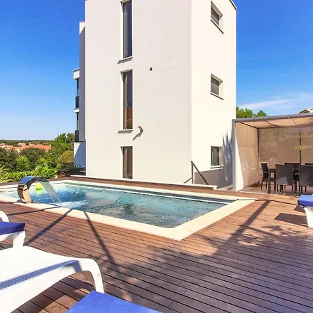 Villa Luxury With Sea View, Pool And Jacuzzi Near The In The Town Of Pula By Wiibuk *